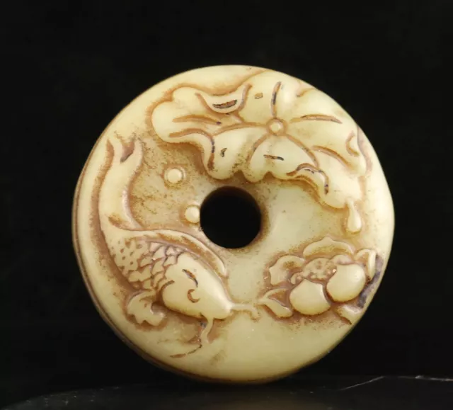 China Old Natural Jade hand carved statue of fish and lotus flower  pendant A2