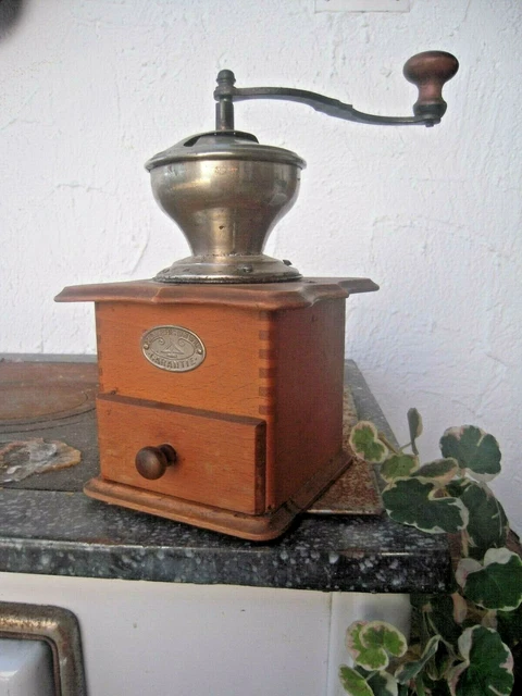 sehr schöne,seltene u alte Kaffeemühle, geschmiedetes Mahlwerk