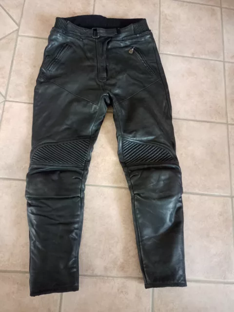 Richa Motorrad-Lederhose für Damen in Größe 44, gefüttert, Schienbeinpolster