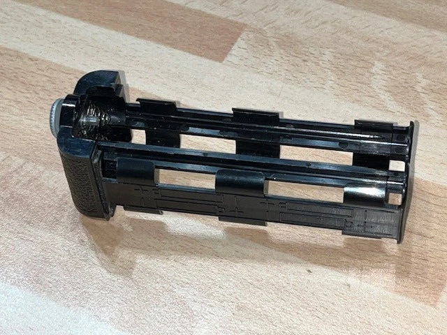 Soporte de batería ""AA"" de accionamiento de motor Nikon MD-12, también se ajustará a una unidad de motor MD-11