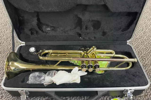 Palatino WI-815-TP B Flat Brass Trumpet with Featherweight Case - Return #5