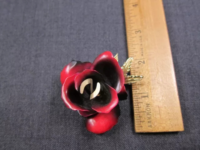 Gorgeous vintage Coro large red rose brooch pin 3D very nice condition!