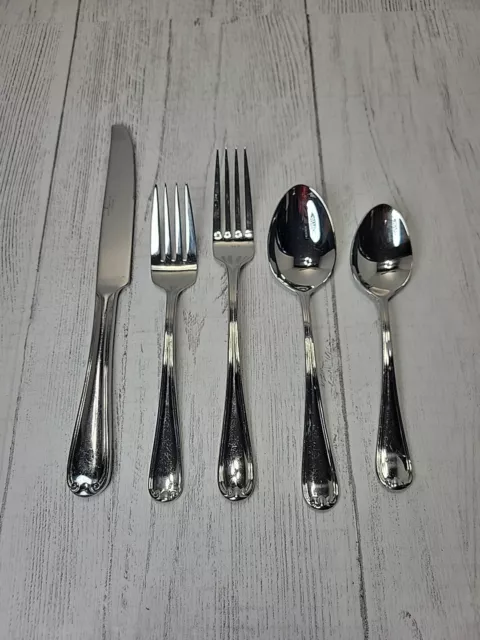 Reed & Barton 18/10 Glossy Colby Stainless Flatware 5 Piece Place Setting Fork