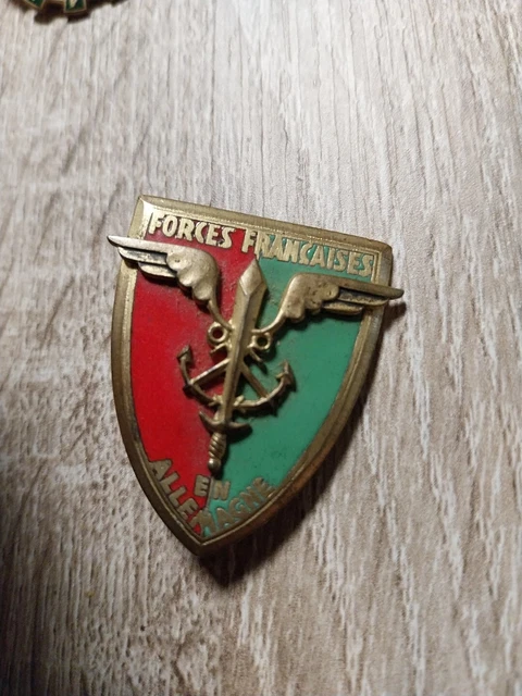 INSIGNE FORCES FRANÇAISES en ALLEMAGNE N20 EUR 10,99 - PicClick FR