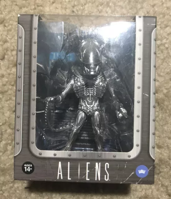 Aliens Chrome Metallic Xenomorph Loyal Subjects Hot Topic Exclusive Figure NEW