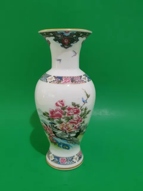 Lenox Decorative Art of The First Ladies Vase - Martha Washington