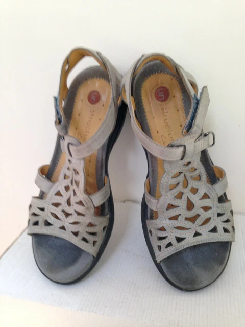 Structured outlet clarks sandals