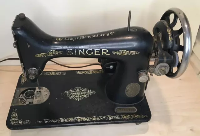 **Antique Vintage SINGER 99K SEWING MACHINE MADE 1922 BLACK MOTOR JAN 57 BRITAIN