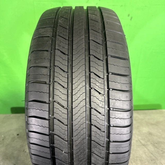 Single,Used-235/50R17 Michelin crossclimate2 96H 10/32 DOT 4222