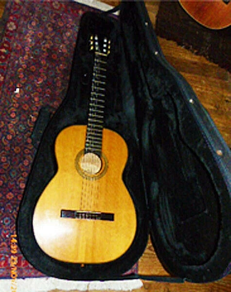 Guitare classique ancienne 3 / 4 Pattenote années 60
