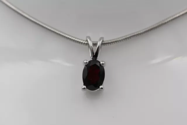 Noble 0,70 Carat Pendentif Grenat 925 Argent Collier Rouge Pierre Précieuse Haut 2