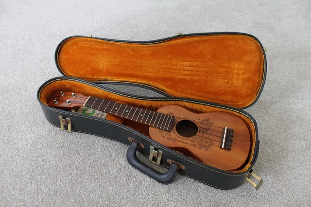 2001 G STRING Ukulele Co. Halawa Valley Hawaii Koa Soprano