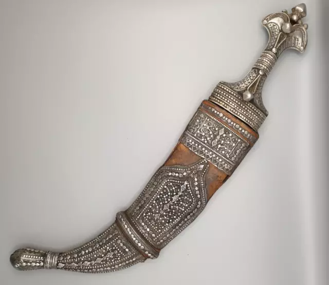 Old Antique Yemeni Kahnjar Jambiya Dagger Silver