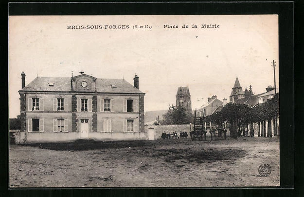 CPA Briis-sous-Foiges, Place de la Mairie 1912