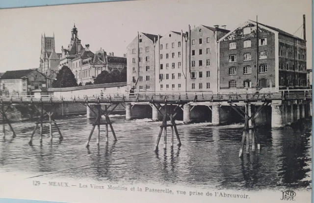 CPA(Seine et Marne)Meaux-Les moulins et la passerelle,vue prise de l'abreuvoir