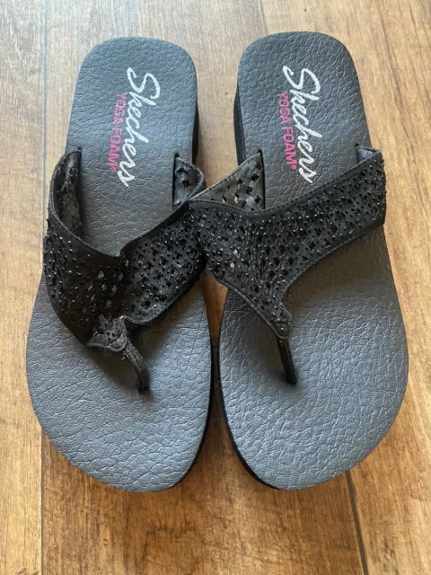 Skechers yoga foam shoes deals