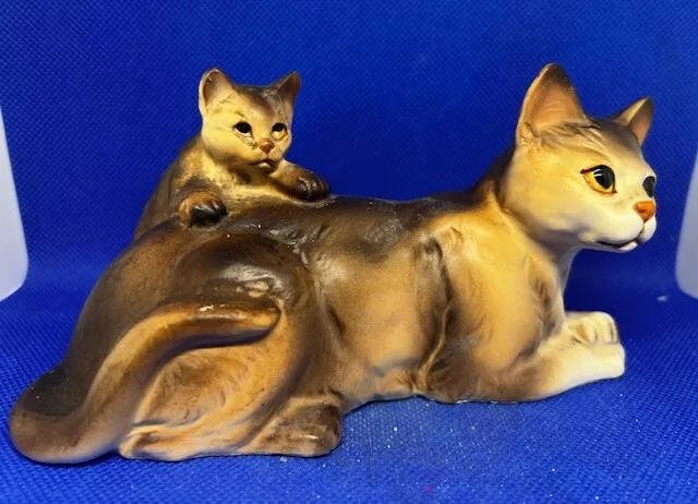 Vintage Ceramic Cat Laying with Kitten Japan A363 Figurine