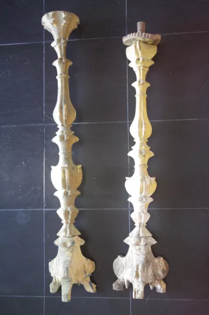 Coppia di grandi, antichi candelabri, torcieri, in legno H.85 e 95 cm sec. XVIII