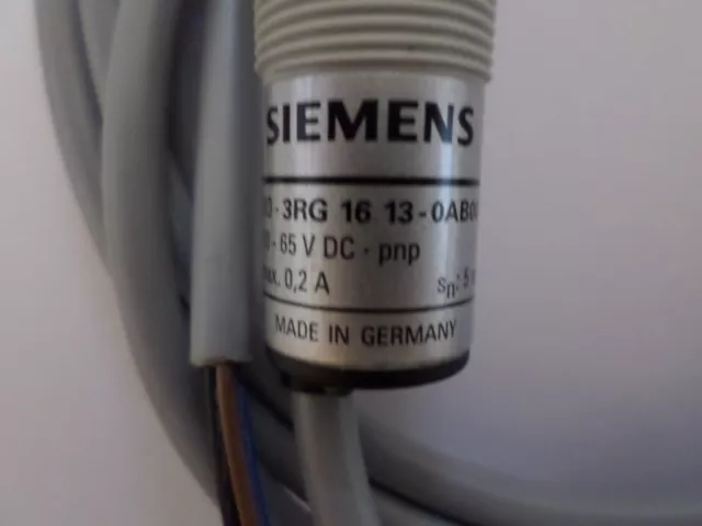 SIEMENS 3RG1613-0AB00 CAPACITIVE Proximity Sensor £47.51 