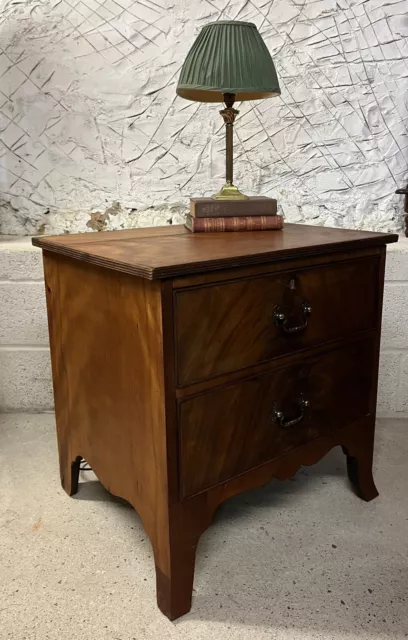 Small Antique Mahogany & Veneer 2 Drawer Chest Of Drawers / Bedside Cabinet