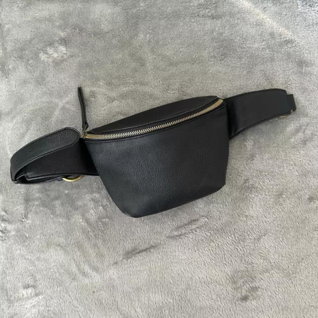 Universal Thread Black Belt Bag Fanny Pack Women's Gold Hardware