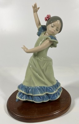 LLADRO DAISA 1983  Spain Handmade 7.5" Porcelain Flamenco Dancing Girl 5192