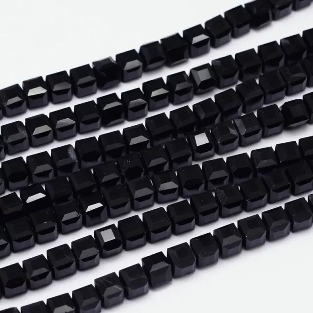 Facettierte Würfel Glasperlen  Schwarz Strang 5,5 x 5,5 mm Strang 90 Stück