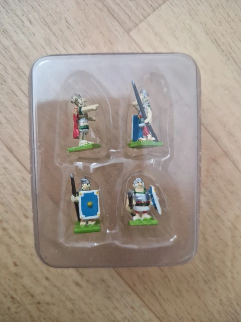 VILLAGE d'ASTERIX figurine la fermière et sa VACHE