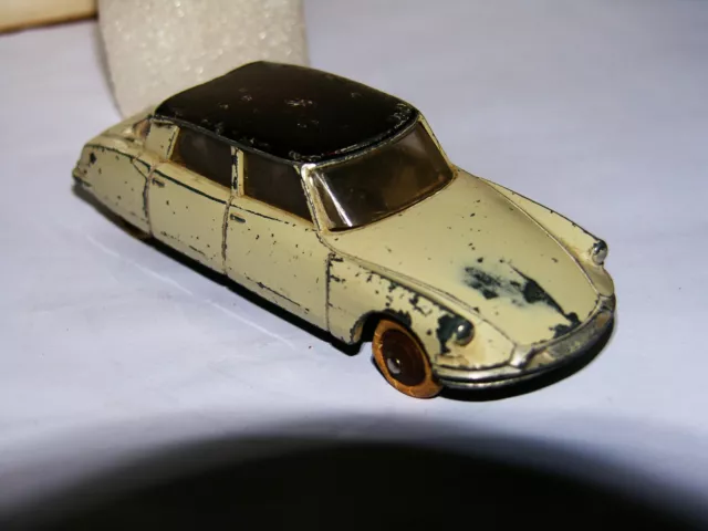 Dinky Toys Meccano France Citroen Ds 19 1/43