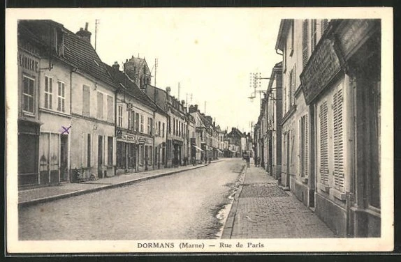 CPA Dormans, Rue de Paris, vue de la rue