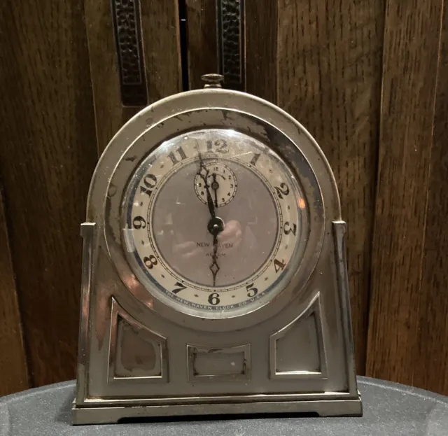 Vintage Art Deco New Haven Alarm Clock .