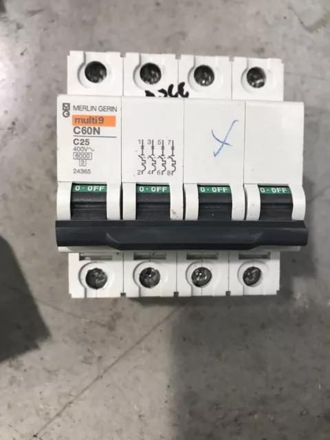 MOELLER XCLEAR CLS6-C16/2/MX 16 A MAGNETOTERMICO CIRCUIT BREAKER 2 POLOS
