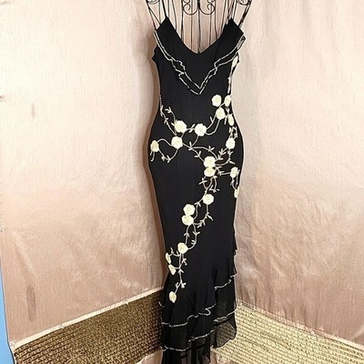 ECI NEW YORK Floral Crochet, Beaded, and Ruffled Silk 1920' Evening Dress 4