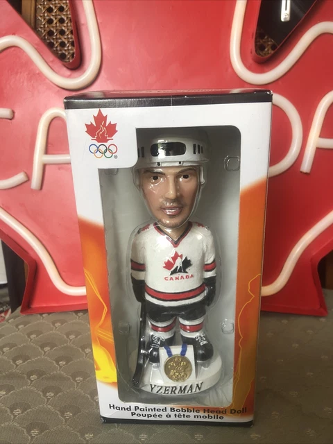 2002 Olympics Hockey Team Canada Bobblehead W/ Box Bobble Dobbles Steve Yzerman