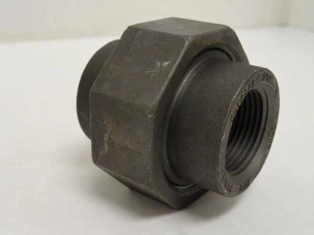 208392 New-No Box; Industry-Std 1MND2 Pipe Union. 1FNPT; Black Forged Steel