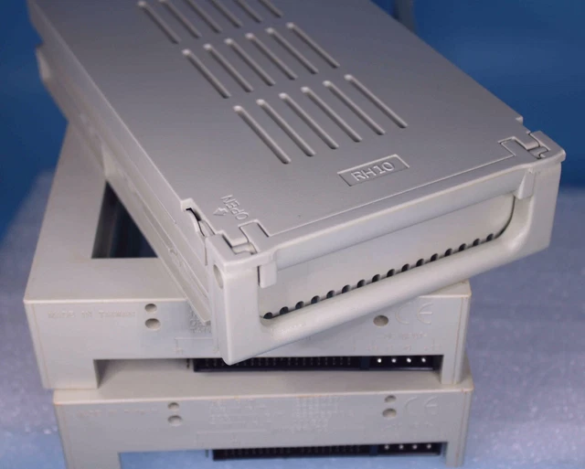 RH-10-LIAN LI MOBILE Festplatten-Rack IDE,1 Schublade,2 Rahmen für 5,25 ...