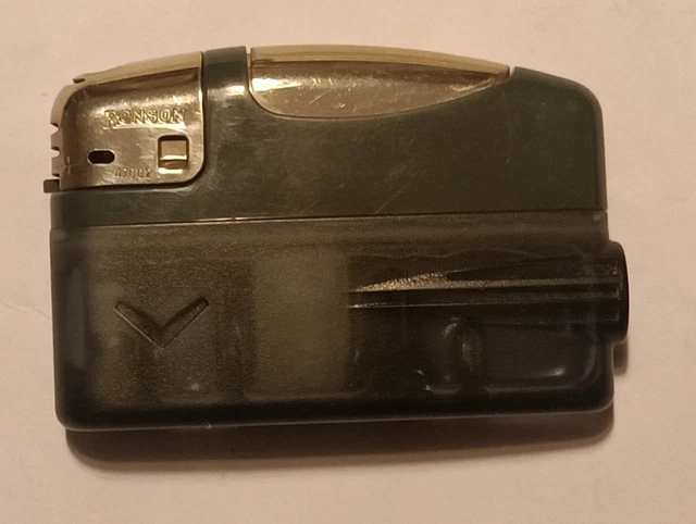 Ronson Accendino in Plastica e Metallo. Grigio. Ottimo. Funzionante. Molto Raro.