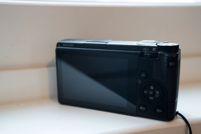 [Near Mint] Ricoh GR IIIx Digital Camera with Box and Accessories in USA 4