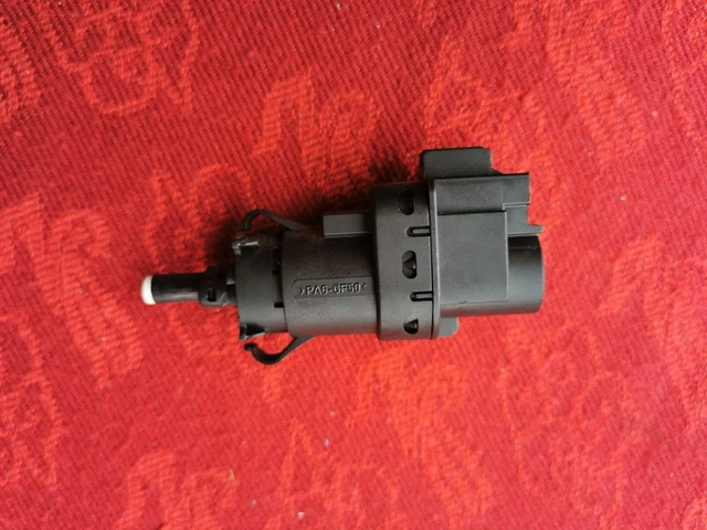 2010 Volvo XC60 MK1 2.4 D5 Sensore interruttore luce pedale arresto freno 3M5T-13480-AC