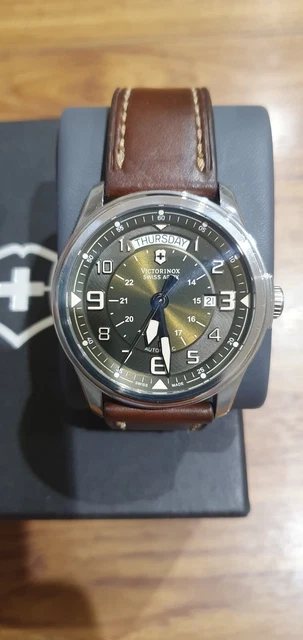 VICTORINOX SWISS ARMY Infantry Day date 44mm automatic Watch 241396 542.77 PicClick