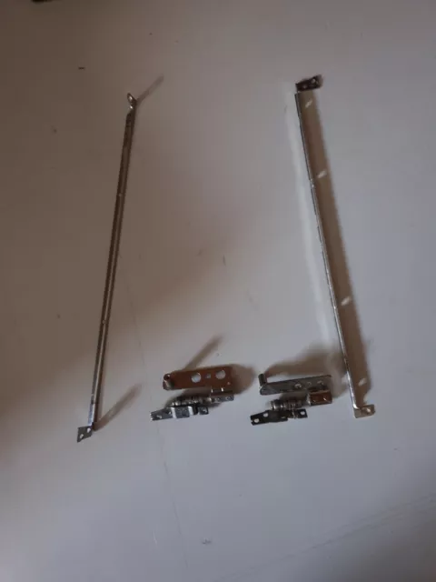 Dell Inspiron 1525 screen hinges