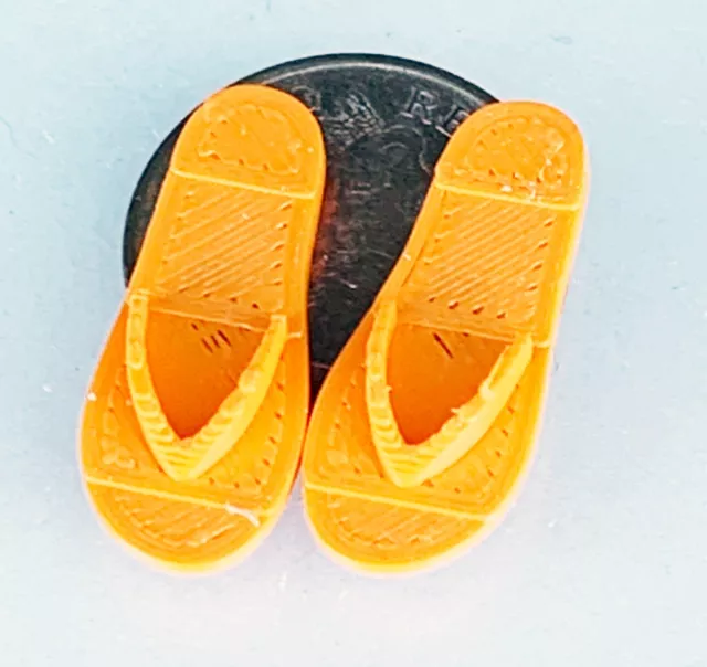 Orange Plastic Flip Flops Garden Beach Tumdee 1:12 Scale Dolls House Miniature