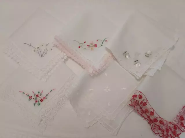 Beautiful Lot of 6 Embroidered Lace Edge Hankies Handkerchiefs