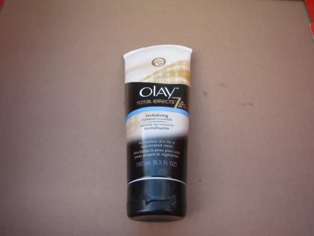 Olay Total Effects Revitalizing Foaming Face Cleanser 5.0 oz NEW OLD STOCK