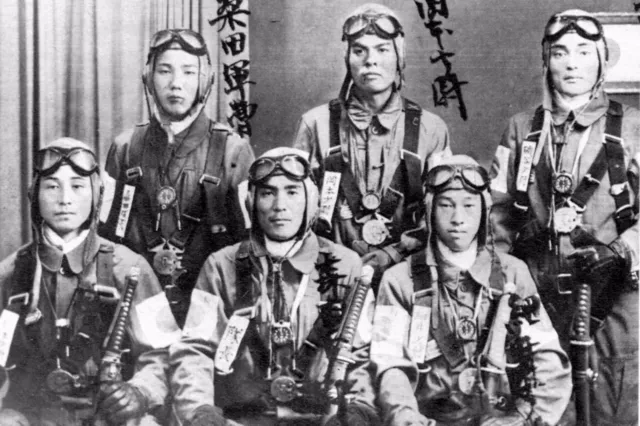 WW2 - Groupe de Pilotes japonais Kamikazes