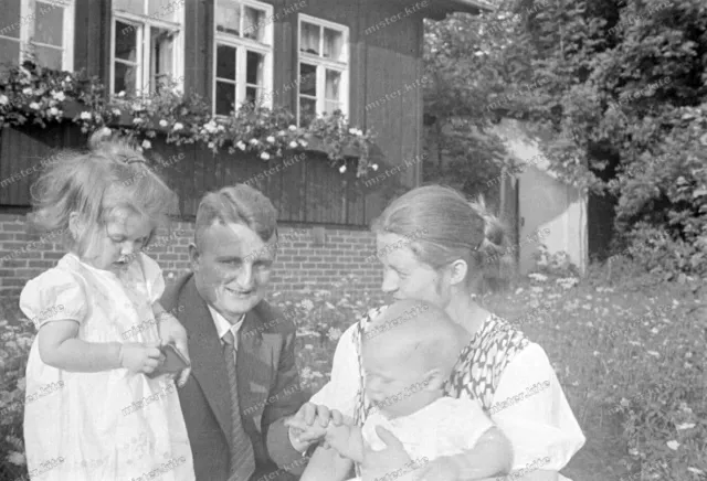 Negativ-Thüringen-Mädchen-Kleid-Girl-Mann-Frau-Happy-Family-1930er Jahre-257