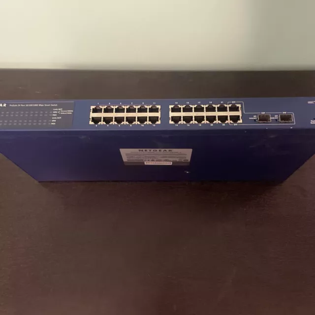 Conmutador inteligente Gigabit de 24 puertos Netgear GS724T, GS724T