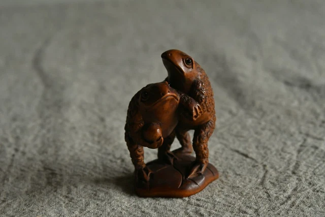 Frog Netsuke Okadama Signed Wood Carving Sculpture Transcendence Skill