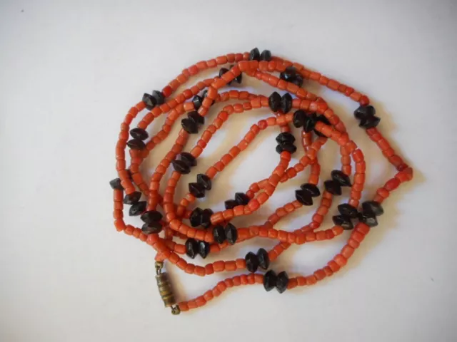 BEAUTIFUL Antique 1860 salmon coral garnet hand carved beads necklace, 40 g