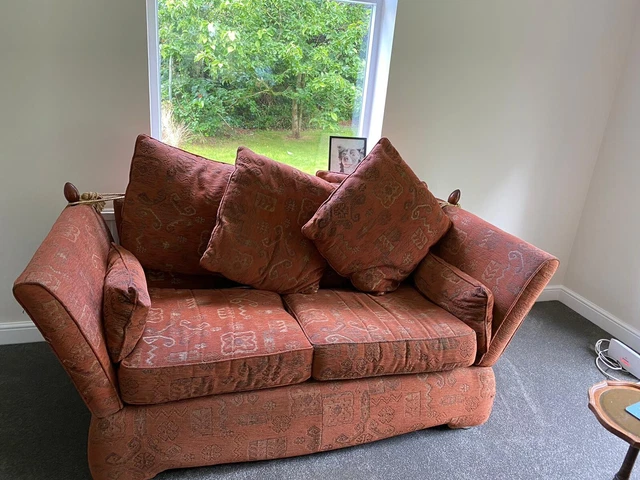 knole drop arm sofa (2-3 seater) 1 Of 2